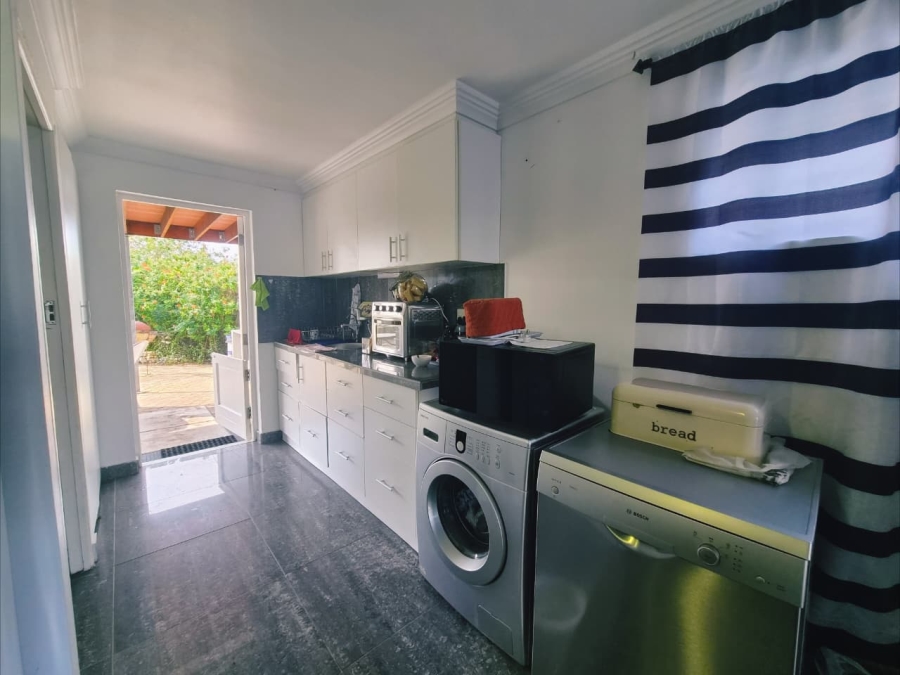 4 Bedroom Property for Sale in Stilbaai Wes Western Cape